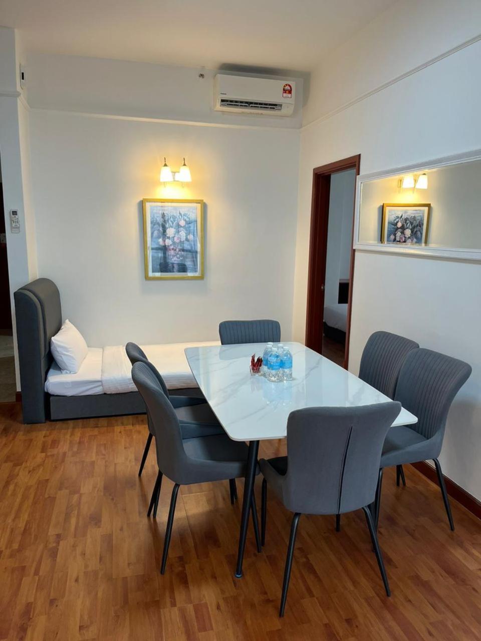Luxhouz Suites At Times Square Kuala Lumpur Dış mekan fotoğraf